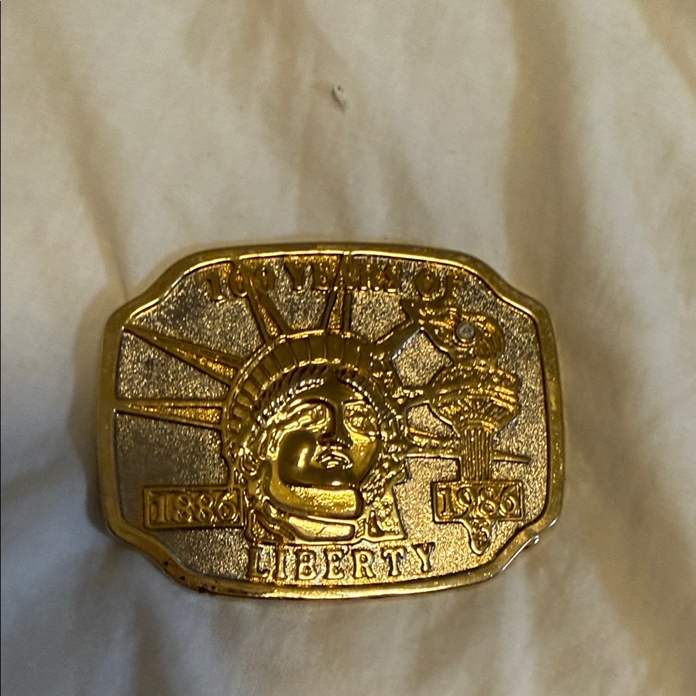 Source Unknown Gold Statue of Liberty Belt Buckle